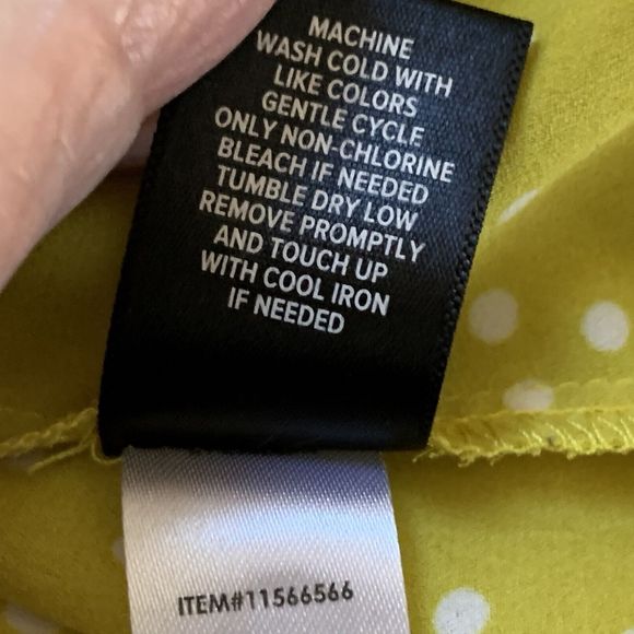 Torrid 4 Button Up Blouse Chartreuse Yellow W/ Polka Dots Covered Buttons 3/4 Sl - Picture 13 of 13